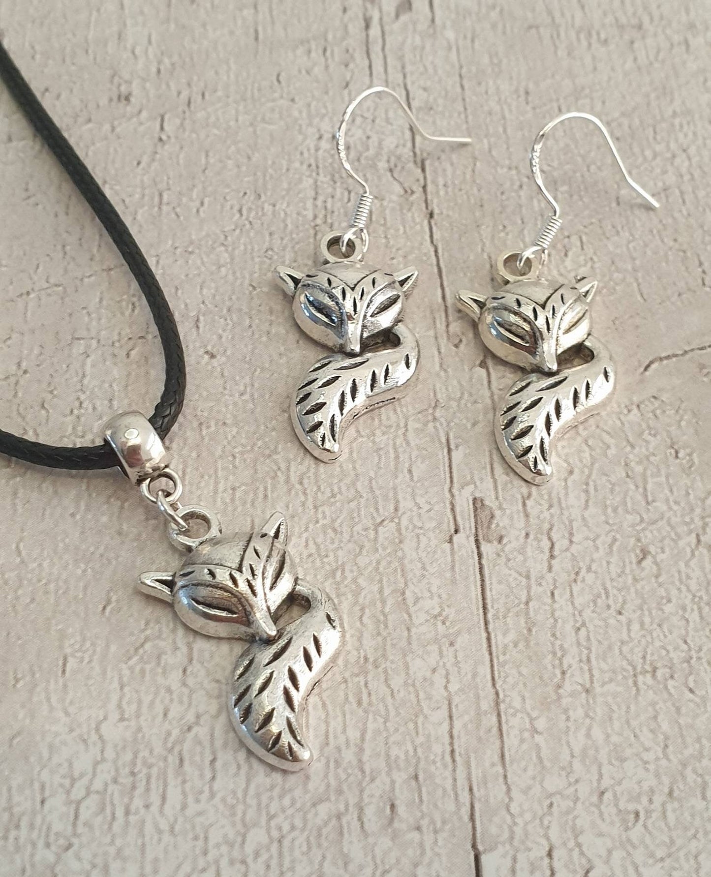 Handmade Antique Silver Fox  Charm Jewellery Set, Dangly Earring And Necklace Set In Gift Bag, Cord Or Chain Option - Premium  from Etsy - Just £8.99! Shop now at Uniquely Holt